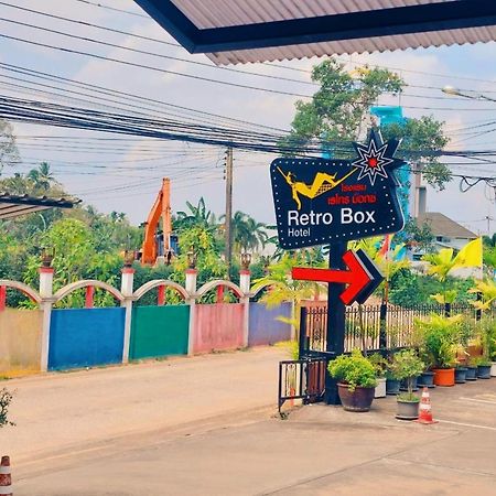 Retro Box Hotel Chumphon Exteriör bild