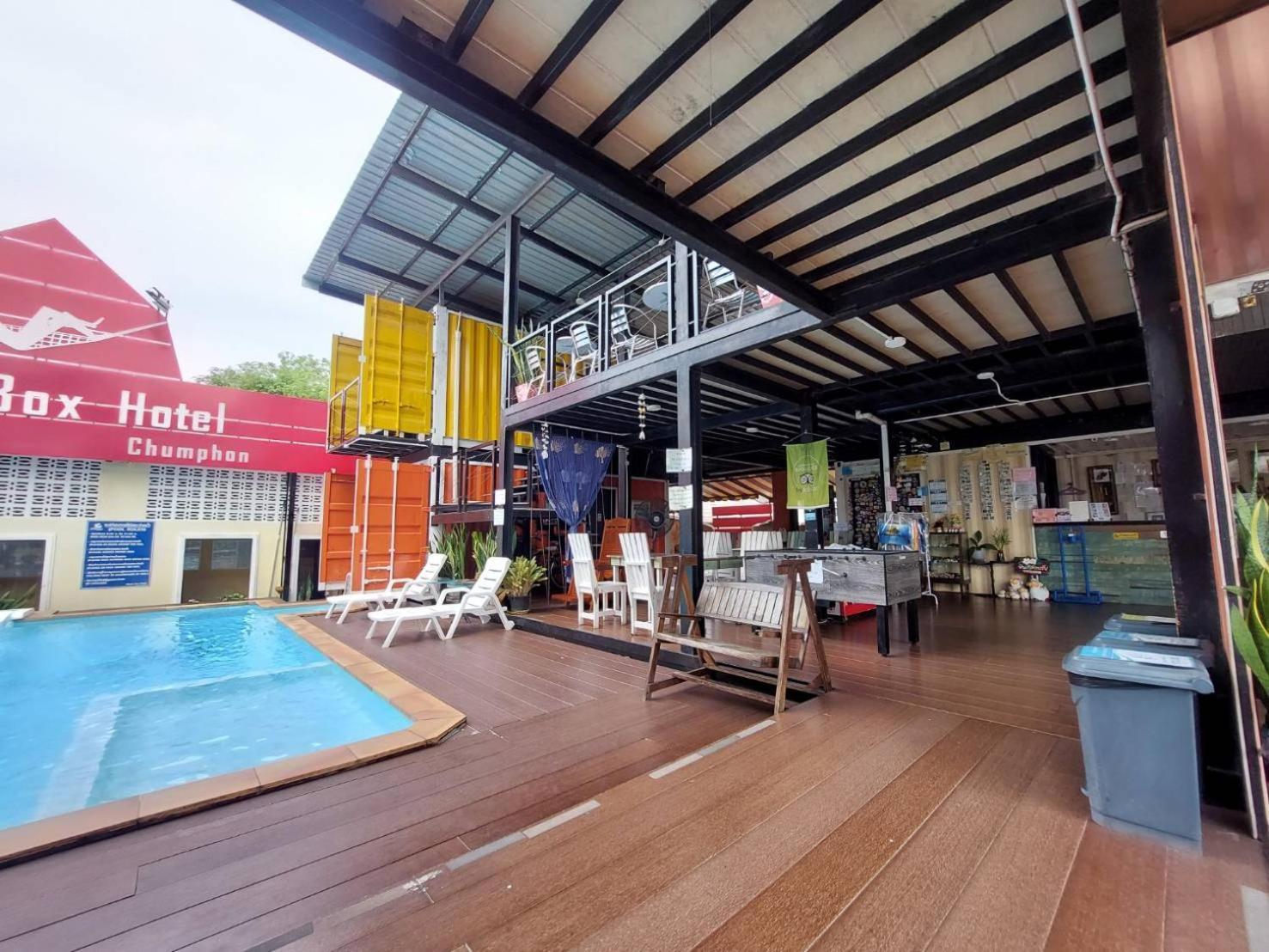 Retro Box Hotel Chumphon Exteriör bild